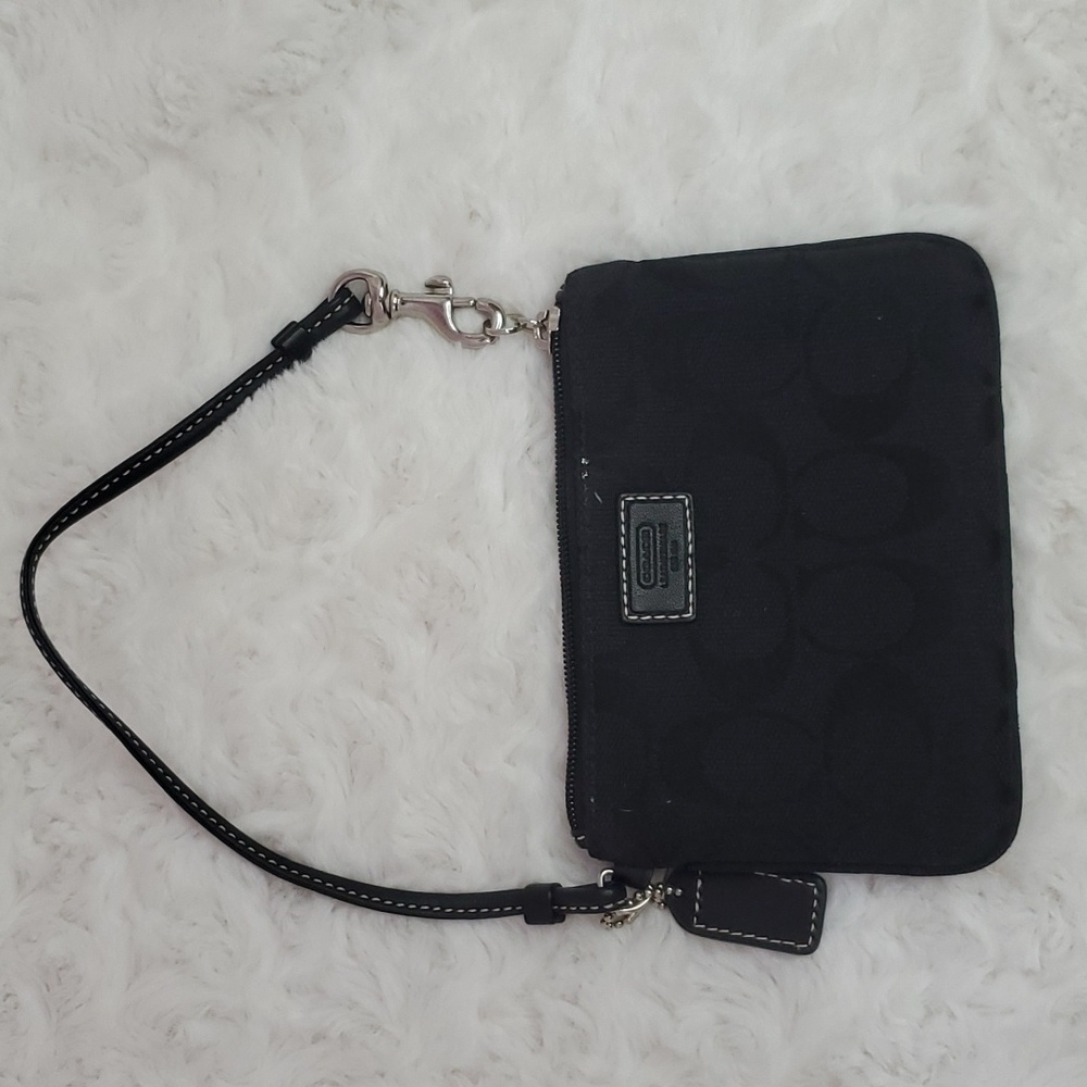 Small Black Coach Clutch Wristlet
